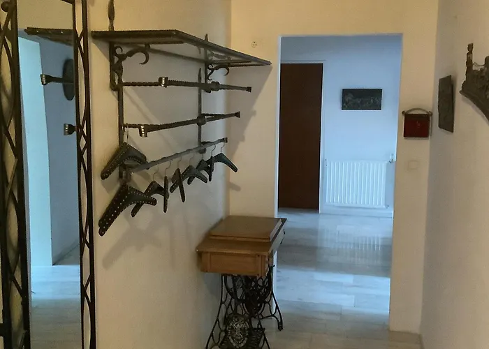 Burghof Altenbueren *